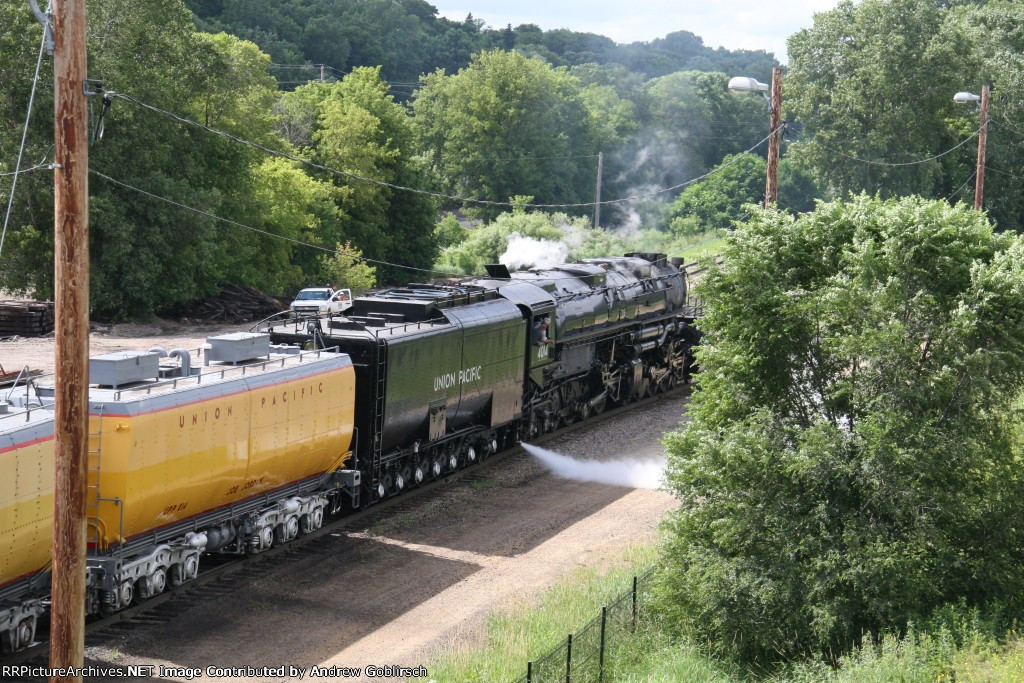 UP 4014 + 814 Behind Right Side